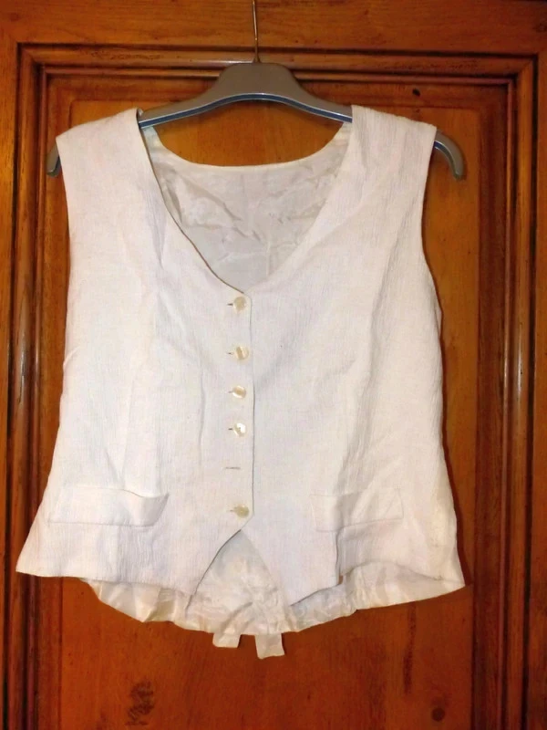 gilet en satin tres bon etat taille 38
